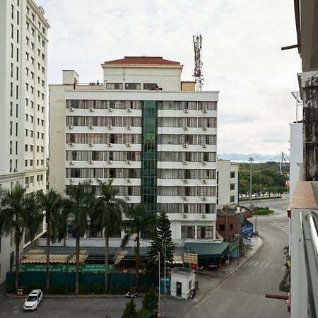 Van Nam Hotel Ha Long Exterior photo