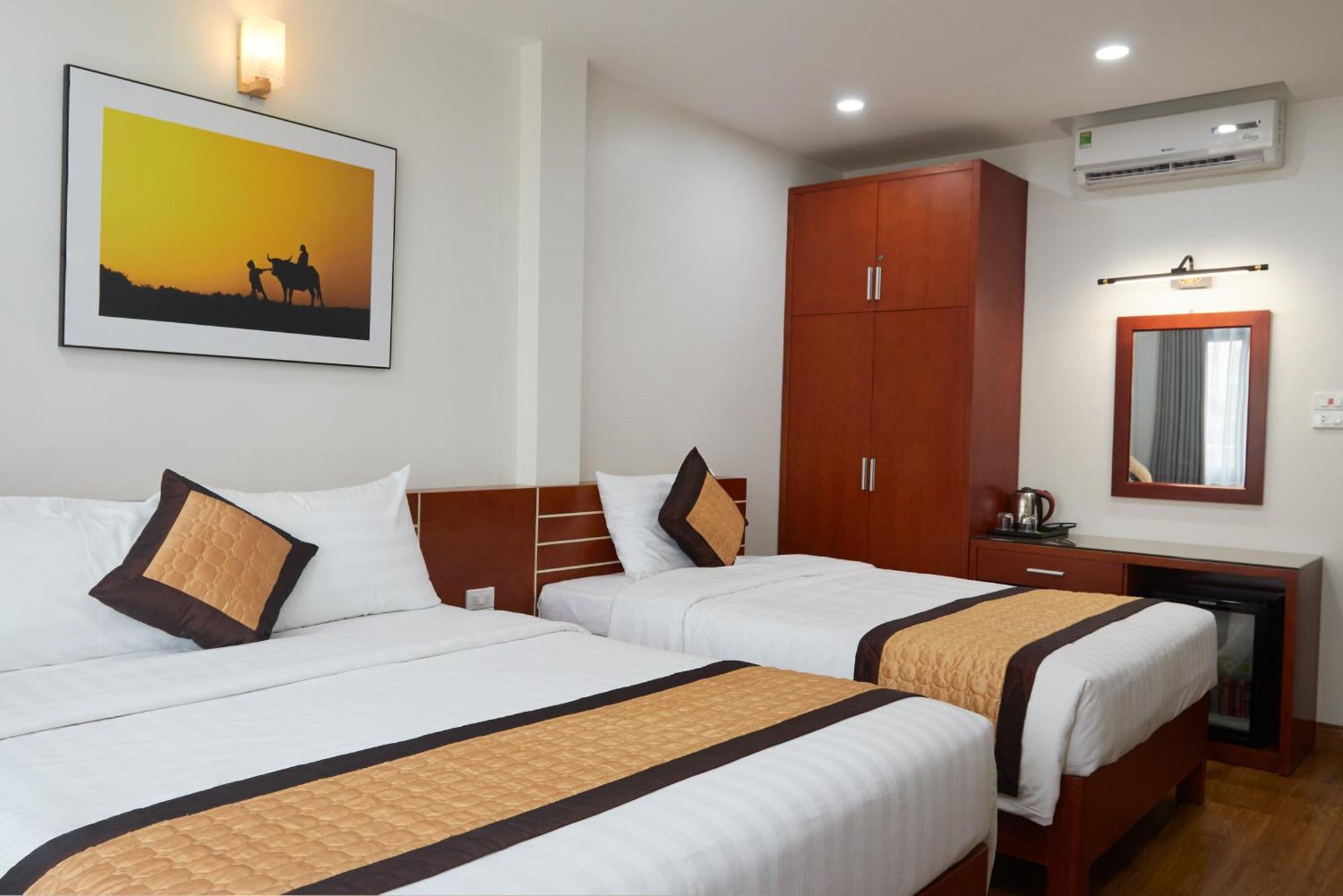 Van Nam Hotel Ha Long Exterior photo