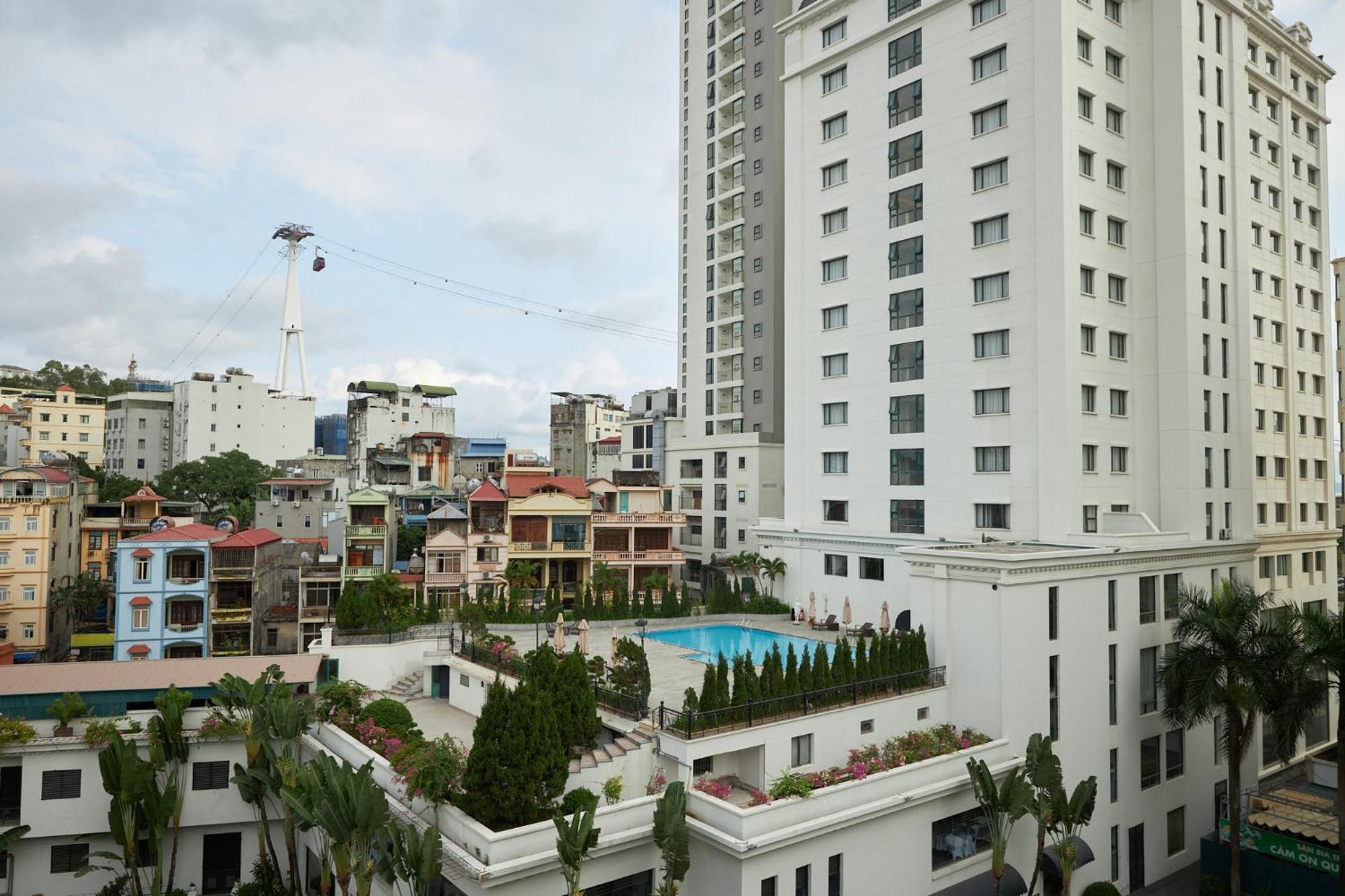 Van Nam Hotel Ha Long Exterior photo
